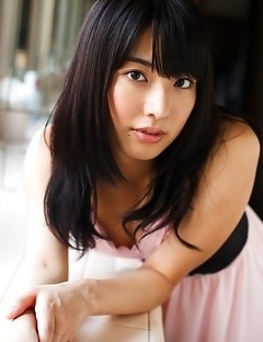 Kana Yume is so erotic even when she brushes her teeth