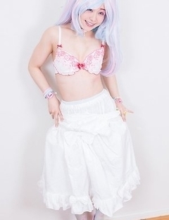 Ai Minano Gives a Messy Handjob