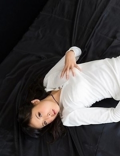 Hottie in white Natsuki Yokoyama teasing that cock with her feet and hands