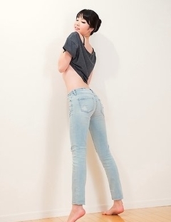 Hairy pussy bombshell Anna Matsuda gets fingered and covered in fresh cum