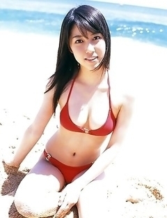 Beautiful gravure angel melts the scene in her bikini at a beach