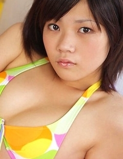 Airi Sakuragi shows racy bum and round cans in bath suit