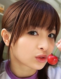 Hikari Yamaguchi in shorts loves to play all over the house