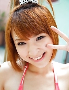 Hikaru Shiina can have passionate solo all day long