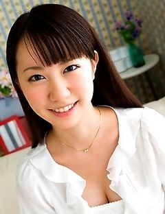 See the hottest Noa Kasumis lingerie on these pics