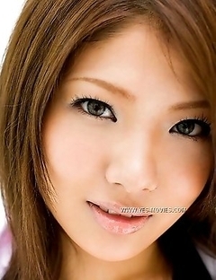 Model Aya Matsuki enjoys her elegant round shapes