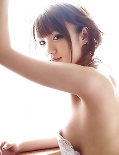 Check out sensational boobs of Asian queen Tsubasa Amami
