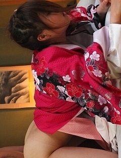 A great afternoon for the kimono lady Yui Shiina