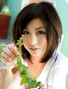 You are going to feel the strong wish to meet this babe Akari Asahina