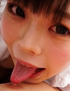 Chubby Mai Toda knows how use her tongue