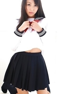 Miyu Watanabe in school uniform loves rubbing cunt of ball