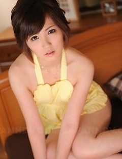 Kaede Oshiro with tied hands shows hot ass