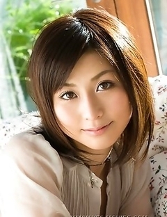 Akari Asahina loves getting naked in front of cameras