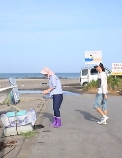 Hot amateur girl gets stimulated