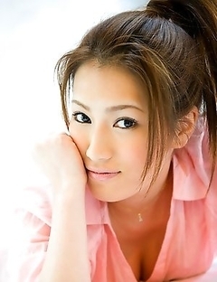 Reina Fujii is the filthiest expert in striptease and solo