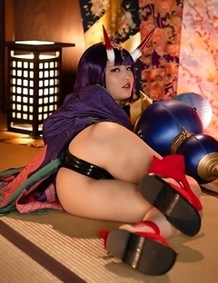 Beautiful japanese Aika Suzumiya spreading legs and showing pussy