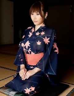 Youll never forget the striptease tricks of Honami Uehara