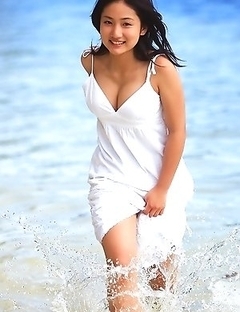 Saaya Irie with big assets loves playing in the warm ocean