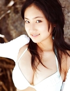 Saaya Irie with big assets loves playing in the warm ocean