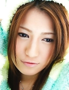 Reina Fujii is the filthiest expert in striptease and solo