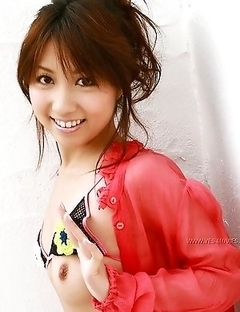 Don�t lose the opportunity to see the best pics of Rika Yuuki