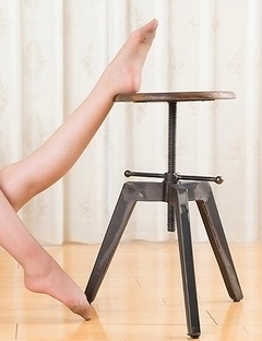 Leggy and horny hottie Aya Kisaki masturbates and gives a pantyhose job