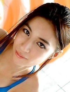 Watch how Anri Suzuki is playfully undressing on cam